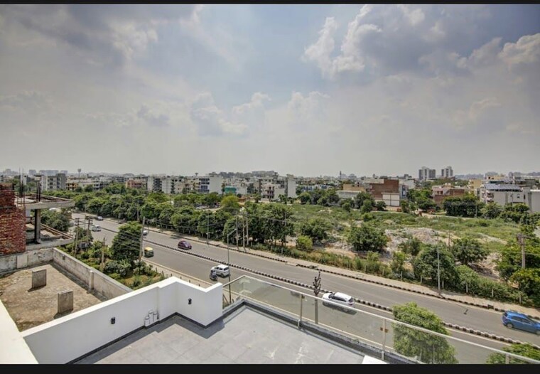 Balcony, antriksh-central-avenue 4 Bedroom 3250 Sq.Ft. Apartment In Sector 33 Gurgaon 10010696