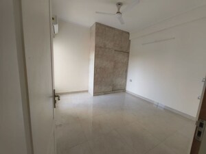 Room in 2 BHK Apartment at Shree Vardhman Victoria, Sector 70 – for Sale