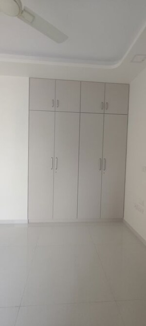 Master Bedroom in 1.5 BHK Apartment at Sheth Zuri, Laxmi Nagar – for Rent