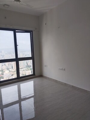 Room in 2 BHK Apartment at Sheth Auris Bliss, Malad West – for Sale