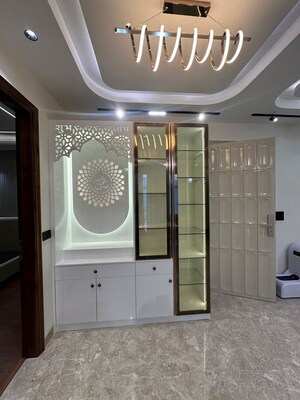 Living Room in 4 BHK Builder Floor at DLF City Gurgaon, Sector 27 – for Sale