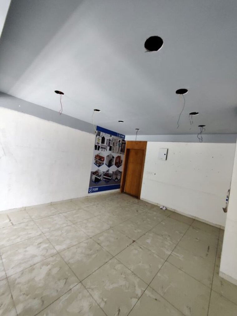 Room, science city Commercial Office Space 864 Sq.Ft. In Science City Ahmedabad 10010840