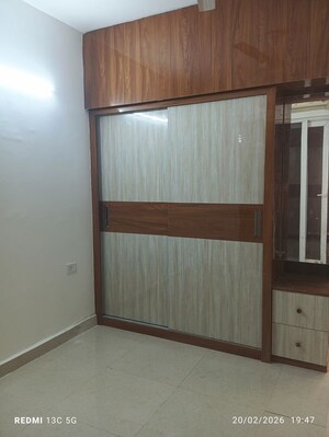 Room in 2 BHK Apartment at Signature Global Prime, Sector 63a – for Rent