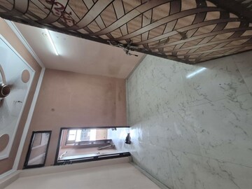 Furnished Amenities in 1.5 BHK Builder Floor at Mayur Vihar – for Rent