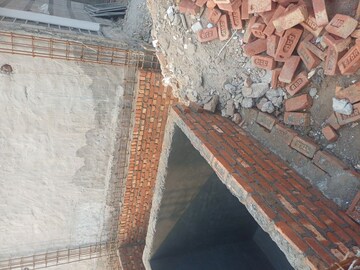 Swimming Pool in 3 BHK Independent House at Palla – for Sale