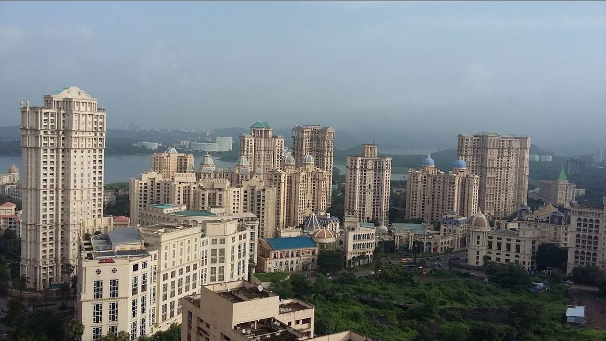 3 BHK + Pooja Room 1300 Sq.Ft. Apartment in Hiranandani Gardens