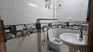 Team Area in 2 BHK Builder Floor at Saket – for Rent