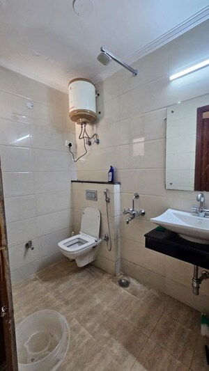 Bathroom in 2 BHK Builder Floor at Saket – for Rent