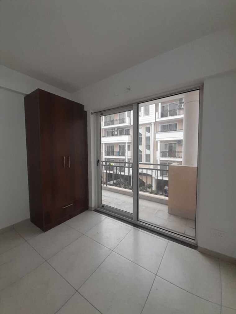 Room, sushma-valencia 3 Bedroom 1800 Sq.Ft. Apartment In International Airport Road Zirakpur 10010875