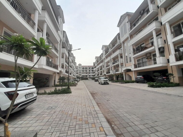 Exterior View, sushma-valencia 3 Bedroom 1800 Sq.Ft. Apartment In International Airport Road Zirakpur 10010875