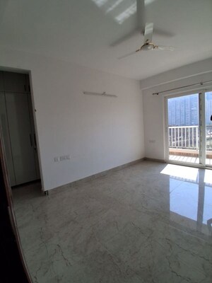 Room in 4 BHK Apartment at Uninav Utopia, Morti – for Rent