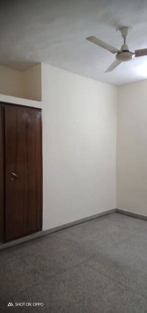 Room in 3 BHK Builder Floor at Vasant Kunj – for Rent