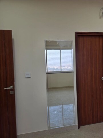 Room in 3 BHK Apartment at Aurobindo The Regent, Kondapur – for Rent