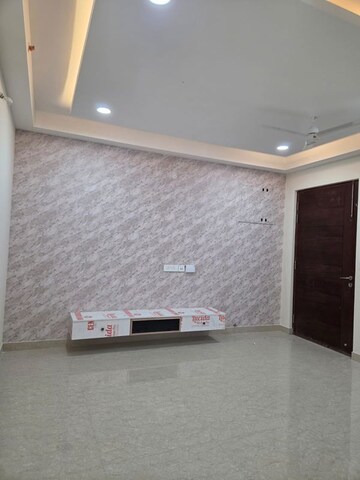 Furnished Amenities in 3 BHK Apartment at Aurobindo The Regent, Kondapur – for Rent