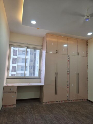 Room in 3 BHK Apartment at Aurobindo The Regent, Kondapur – for Rent