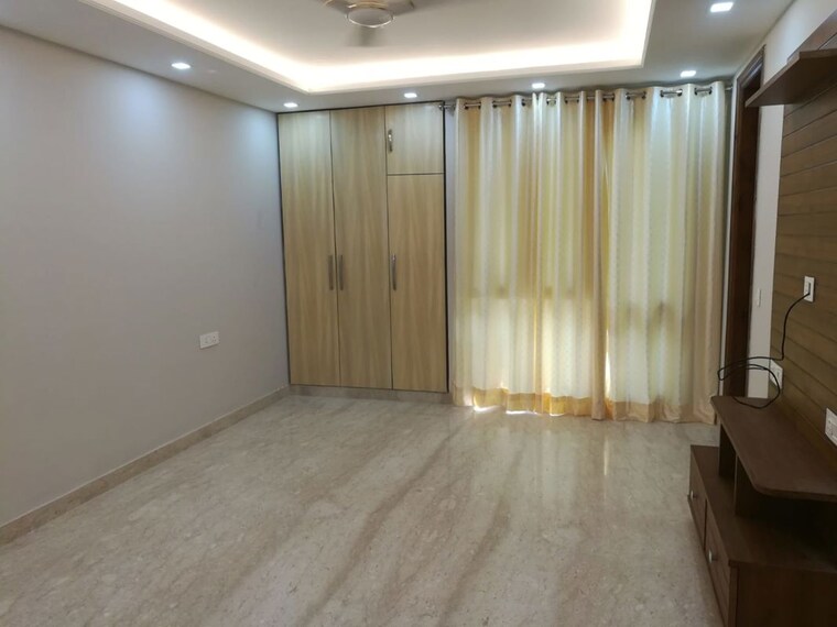 Bedroom, kailash colony 4 Bedroom 500 Sq.Yd. Builder Floor In Kailash Colony Delhi 10010978