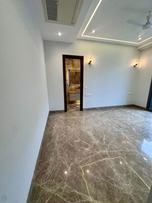 Bedroom in 3 BHK Builder Floor at Safdarjung Enclave – for Rent