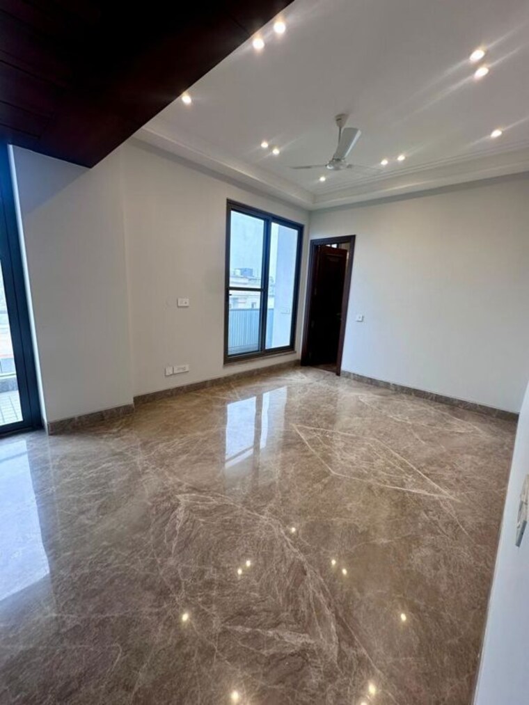 Room, safdarjung enclave 3 Bedroom 1600 Sq.Ft. Builder Floor In Safdarjung Enclave Delhi 10010981
