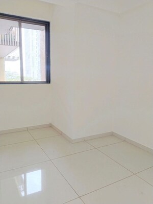 Room in 2 BHK Apartment at Sheth Auris Bliss, Malad West – for Sale