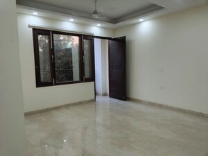 Room in 2 BHK Builder Floor at Hauz Khas – for Rent