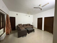 2 BHK Independent House For Rent in RWA Apartments Sector 50