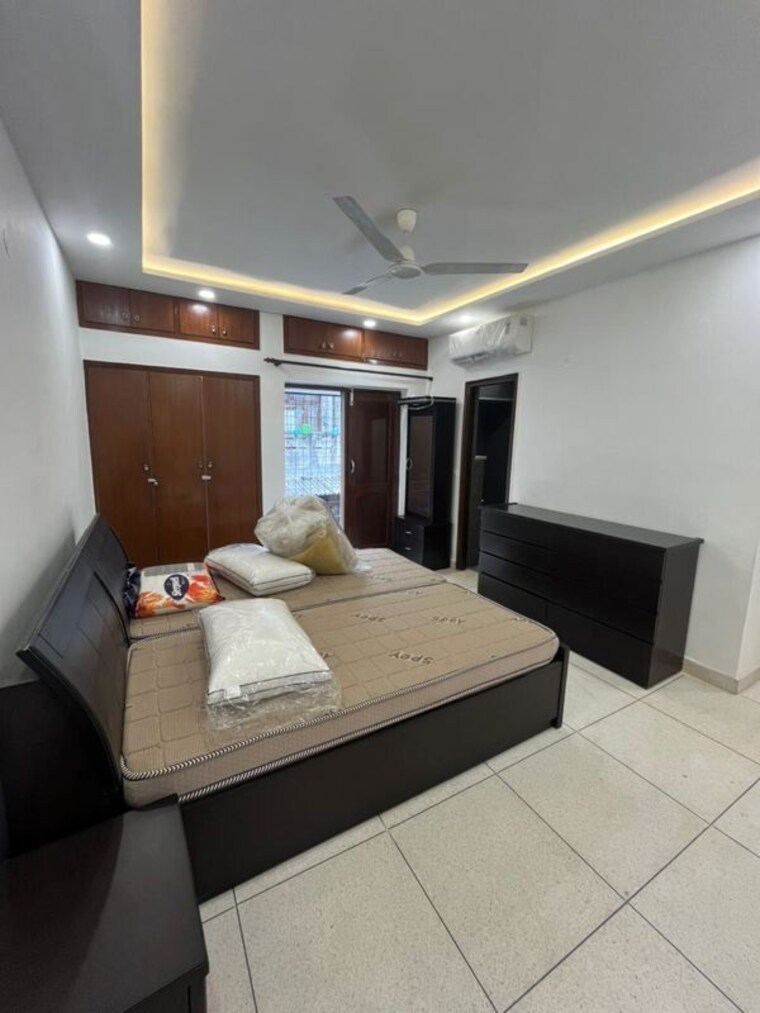 Master Bedroom, greater kailash i 3 Bedroom 2250 Sq.Ft. Apartment In Greater Kailash I Delhi 10011000