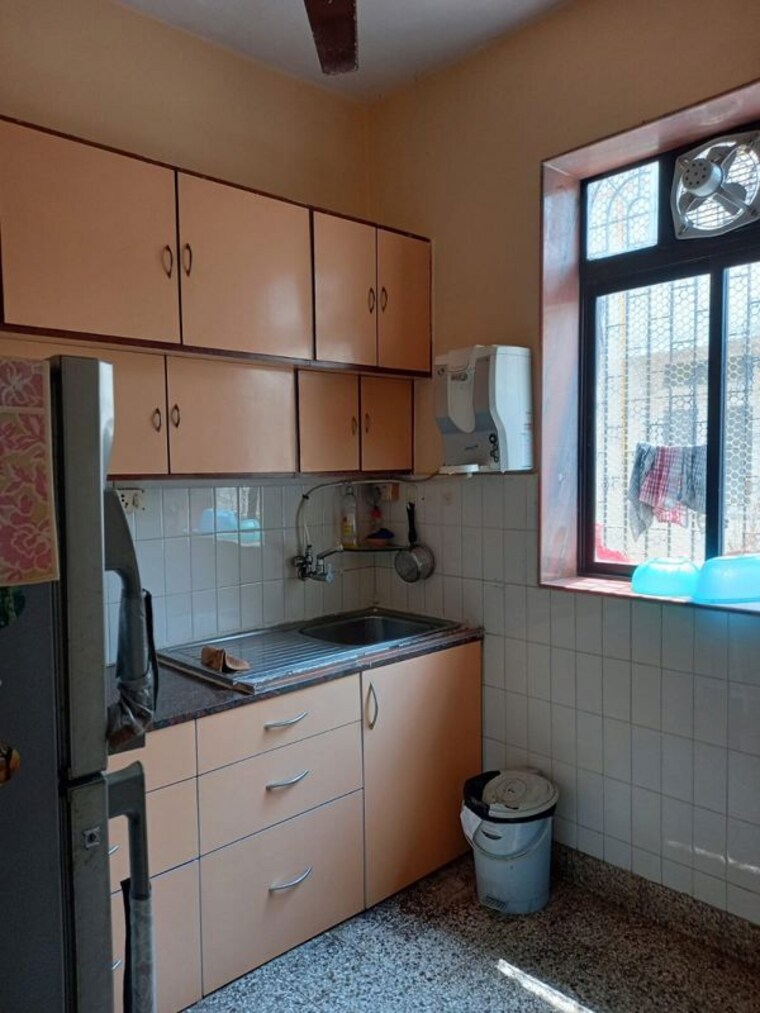 Kitchen, bandra west 1 Bedroom 500 Sq.Ft. Apartment In Bandra West Mumbai 10011033