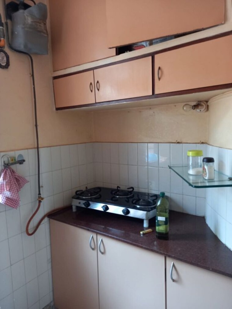 Kitchen, bandra west 1 Bedroom 500 Sq.Ft. Apartment In Bandra West Mumbai 10011033