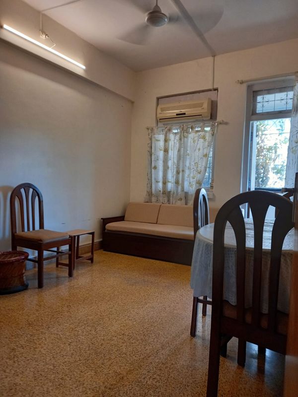 1 BHK + Pooja Room Apartment For Rent in Bandra West