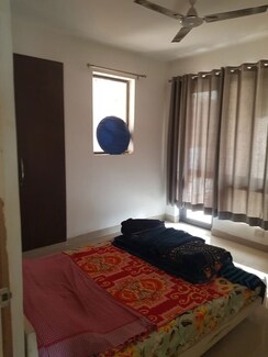 3.5 BHK + Extra Room Apartment For Rent in RG Luxury Homes