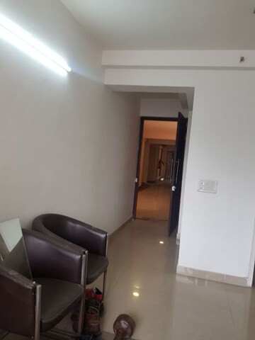 Furnished Amenities in 3.5 BHK Apartment at RG Luxury Homes, Sector 16b Greater Noida – for Rent