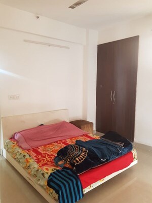 Bedroom in 3.5 BHK Apartment at RG Luxury Homes, Sector 16b Greater Noida – for Rent