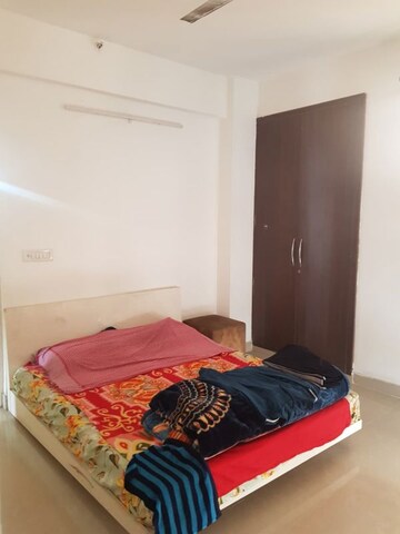 Bedroom in 3.5 BHK Apartment at RG Luxury Homes, Sector 16b Greater Noida – for Rent