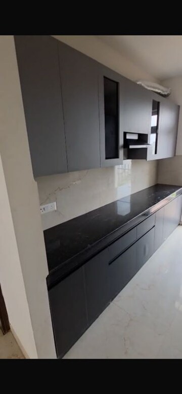 Kitchen in 2.5 BHK Builder Floor at Smart World Gems, Sector 89 – for Rent