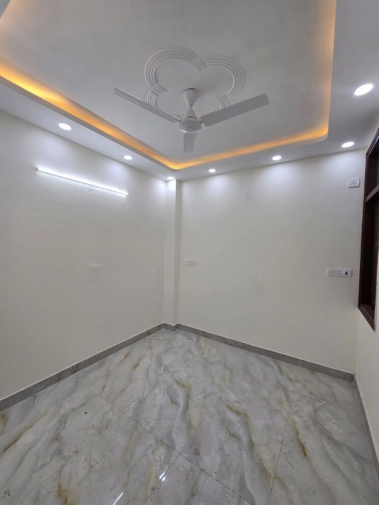 Room, govindpuri 3 Bedroom 810 Sq.Ft. Builder Floor In Govindpuri Delhi 10011061
