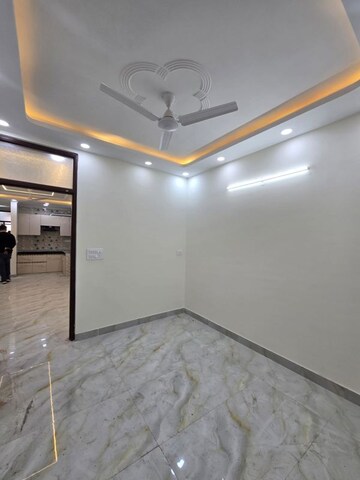 Room in 3 BHK Builder Floor at Govindpuri – for Sale