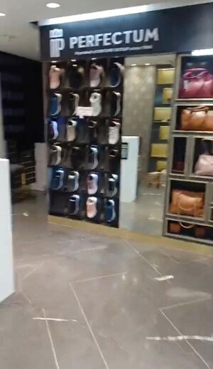 Parking in  Showroom at Golpark – for Rent