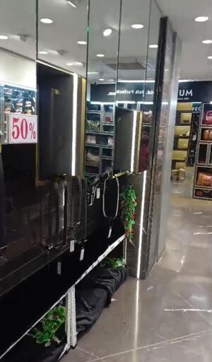 Gym in  Showroom at Golpark – for Rent