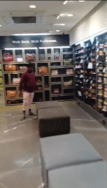  Showroom – Exterior View View at Golpark - for Rent