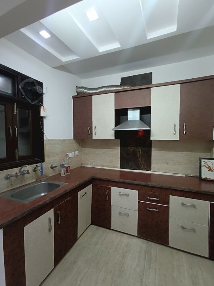Kitchen, govindpuri 3 Bedroom 850 Sq.Ft. Builder Floor In Govindpuri Delhi 10011087