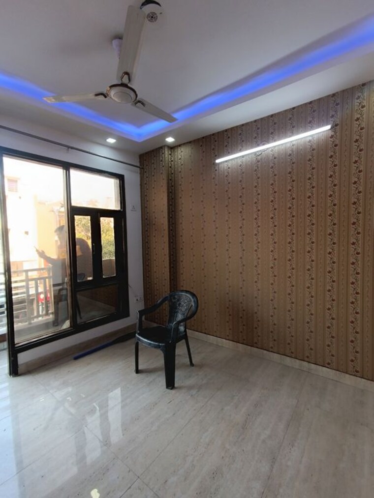 Room, govindpuri 3 Bedroom 850 Sq.Ft. Builder Floor In Govindpuri Delhi 10011087
