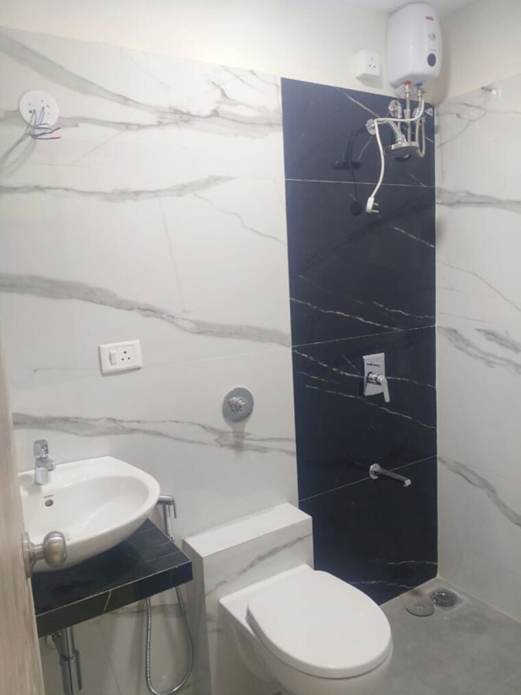 Bathroom, arkade-pearl 1 Bedroom 300 Sq.Ft. Apartment In Vile Parle East Mumbai 10002102