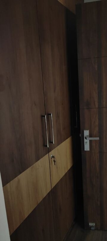 Furnished Amenities in 3 BHK Apartment at M3M Capital, Sector 113 – for Sale