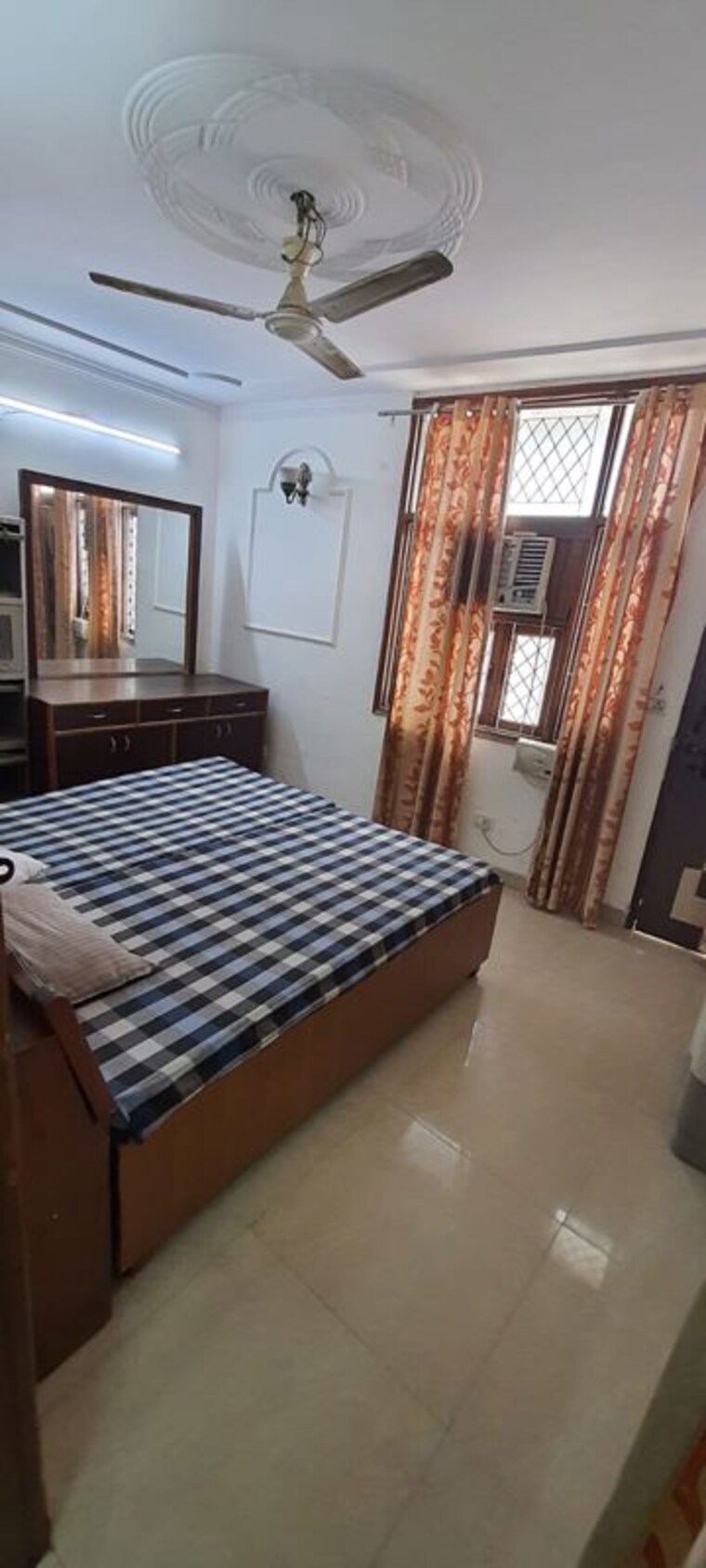 Bedroom, east of kailash 2 Bedroom 1000 Sq.Ft. Builder Floor In East Of Kailash Delhi 10011123