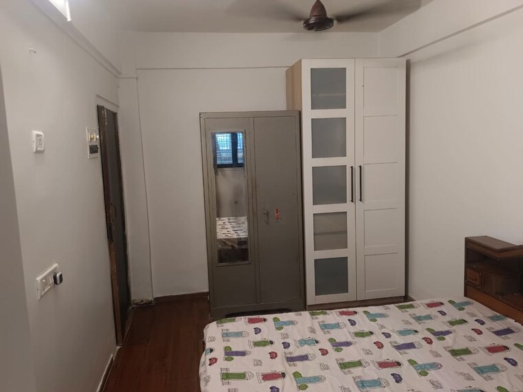 Room, goregaon west 2 Bedroom 550 Sq.Ft. Apartment In Goregaon West Mumbai 10011128