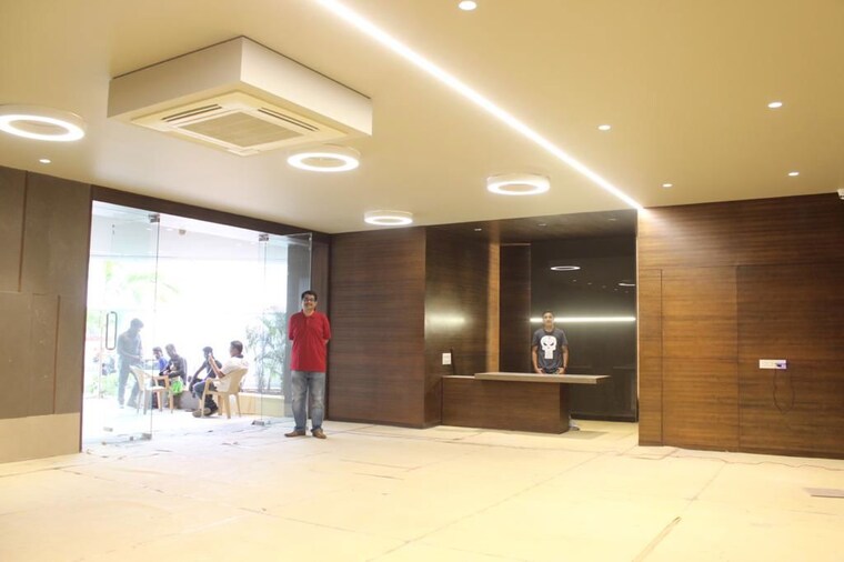  Parking, science city Commercial Office Space 800 Sq.Ft. In Science City Ahmedabad 10011124