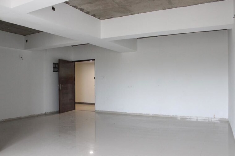 Room, science city Commercial Office Space 800 Sq.Ft. In Science City Ahmedabad 10011134