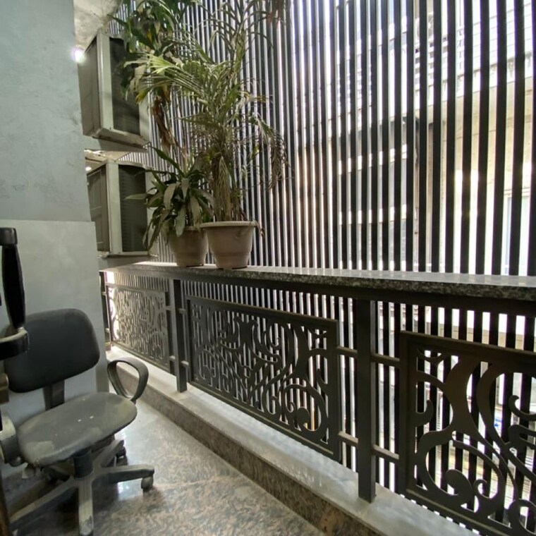 Balcony, chattarpur Commercial Office Space 1125 Sq.Ft. In Chattarpur Delhi 10011153