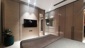 Room in 2 BHK Apartment at Marathon Monte South, Byculla West – for Sale