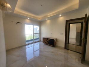 Room in 3 BHK Builder Floor at Sector 57 – for Rent